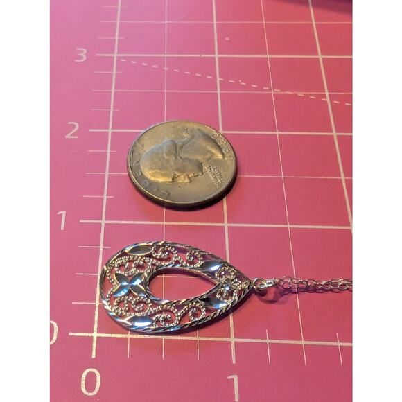 925 Sterling Silver Diamond Cut Filigree Teardrop Pendant 19" Chain Necklace - Picture 5 of 6